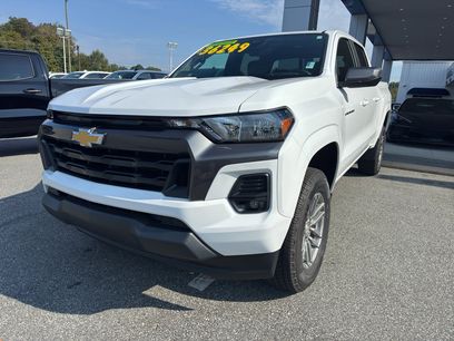 Used 2024 Chevrolet Colorado LT w/ LT Convenience Package