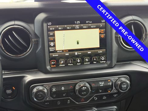 Used 2021 Jeep Wrangler Unlimited Sahara AWD/4WD image 29