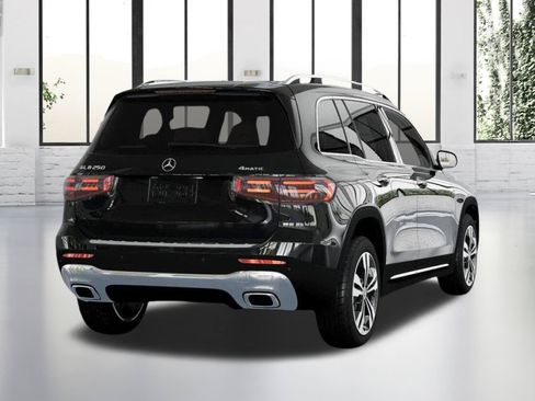Used 2026 Mercedes-Benz GLB 250 4MATIC image 23