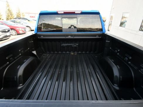 Used 2024 GMC Sierra 1500 AT4 w/ AT4 Preferred Package AWD/4WD image 7