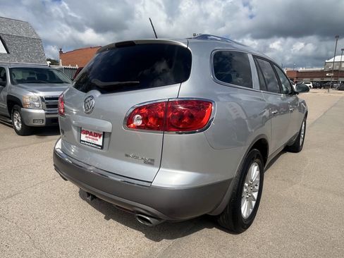 Used 2009 Buick Enclave CXL image 7