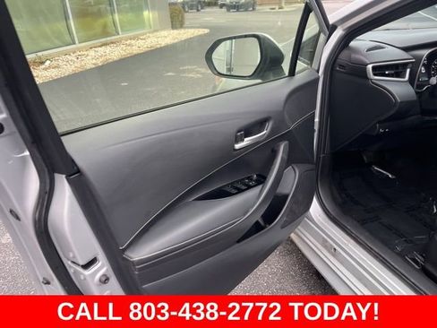 Used 2025 Toyota Corolla SE FWD image 4