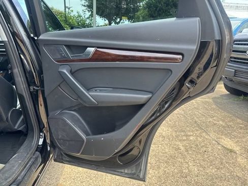 Used 2018 Audi Q5 2.0T Premium Plus w/ Premium Plus Package AWD/4WD image 17