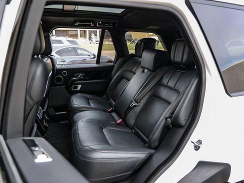 Used 2018 Land Rover Range Rover Autobiography image 48