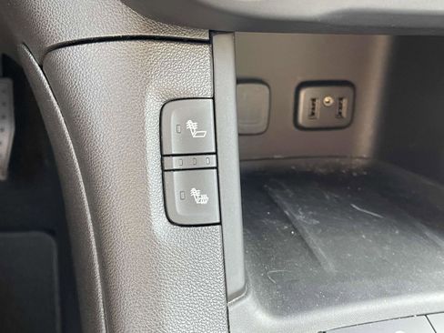 Used 2018 GMC Acadia SLT image 4