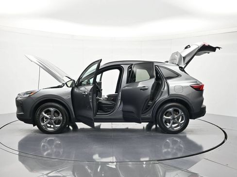 Used 2025 Ford Escape ST-Line Select AWD/4WD image 46