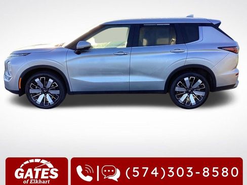 Used 2025 Mitsubishi Outlander SE AWD/4WD image 6