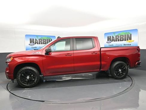 Used 2023 Chevrolet Silverado 1500 RST w/ Z71 Off-Road Package image 2