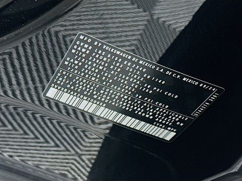 Used 2024 Volkswagen Tiguan Wolfsburg Edition image 12