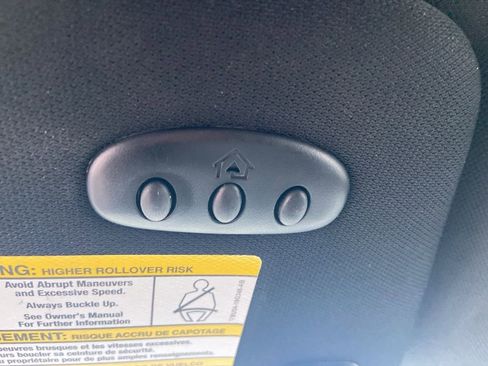 Used 2019 Ford Explorer XLT w/ Equipment Group 202A image 21