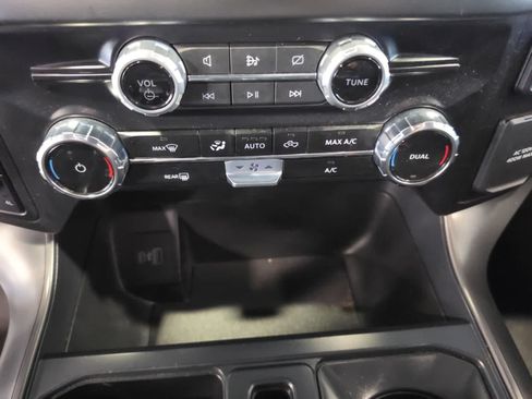Used 2024 Ford F150 XLT w/ XLT Black Appearance Package AWD/4WD image 23