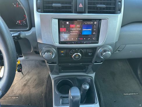 Used 2012 Toyota 4Runner Trail AWD/4WD image 15