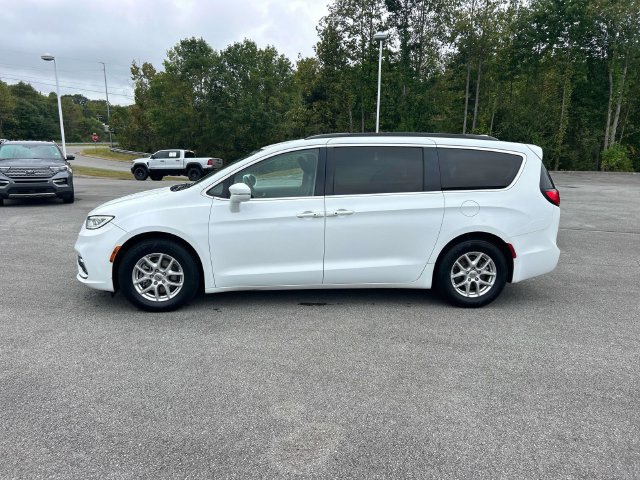 Used 2022 Chrysler Pacifica Touring-L FWD image 6