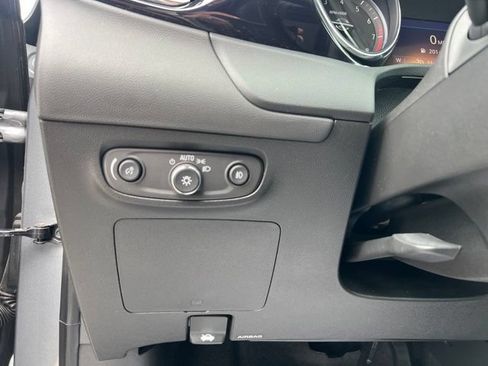 Used 2023 Buick Encore GX Select FWD image 21