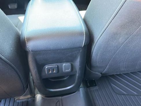 Used 2018 Chevrolet Colorado LT AWD/4WD image 20