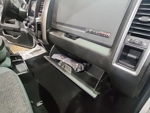 Used 2019 RAM 1500 Big Horn AWD/4WD image 26