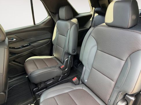 Certified 2023 Chevrolet Traverse High Country AWD/4WD image 13