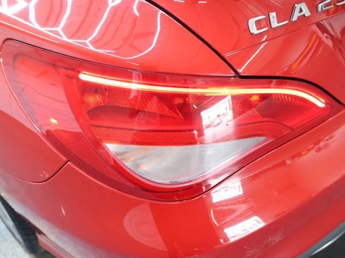 Used 2019 Mercedes-Benz CLA 250 4MATIC image 34