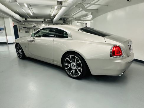 Certified 2019 Rolls-Royce Wraith RWD image 14