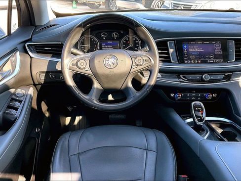 Used 2020 Buick Enclave Essence w/ Sound and Sites Package image 7