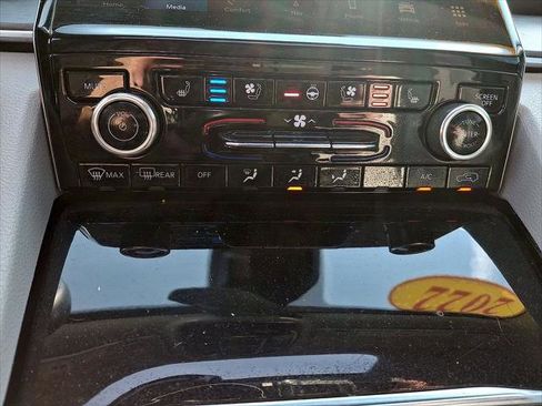 Used 2022 Jeep Grand Cherokee L Overland image 19