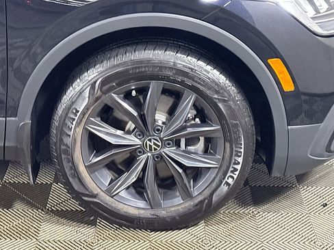 Certified 2023 Volkswagen Tiguan SE w/ Panoramic Sunroof Package image 23