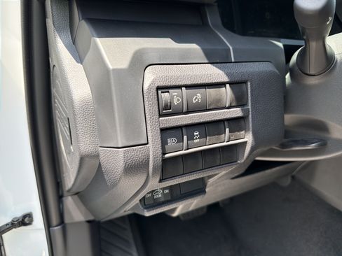 New 2026 Toyota Tacoma SR AWD/4WD image 10