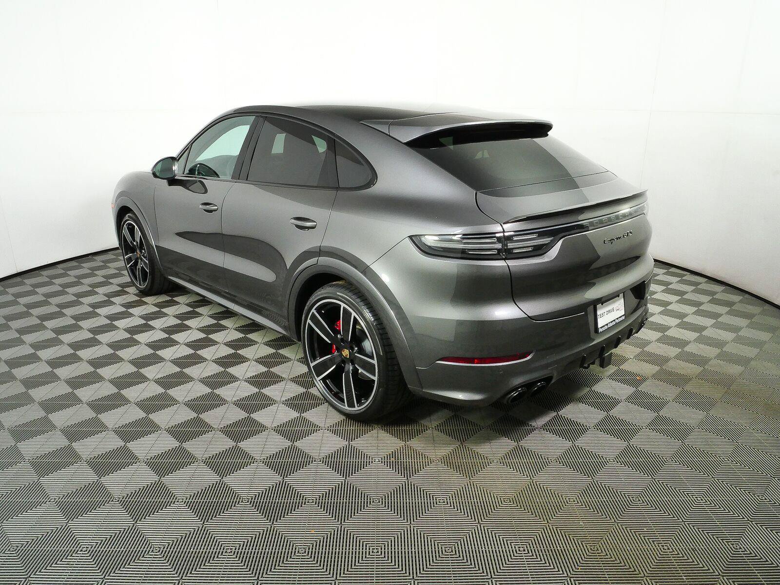 Certified 2023 Porsche Cayenne GTS AWD/4WD image 3