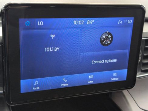 Used 2024 Ford Explorer XLT w/ Equipment Group 202A AWD/4WD image 7