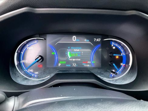 Used 2025 Toyota RAV4 XLE AWD/4WD image 26