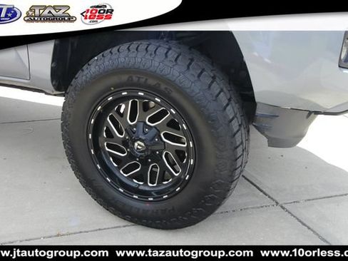 Used 2020 Toyota Tacoma SR5 RWD image 9