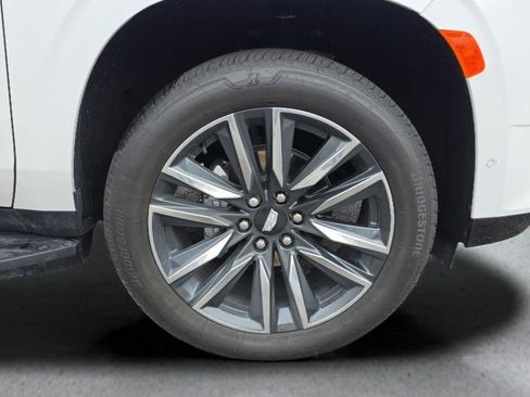 Certified 2024 Cadillac Escalade Sport Platinum w/ Heavy-Duty Trailer Package image 14