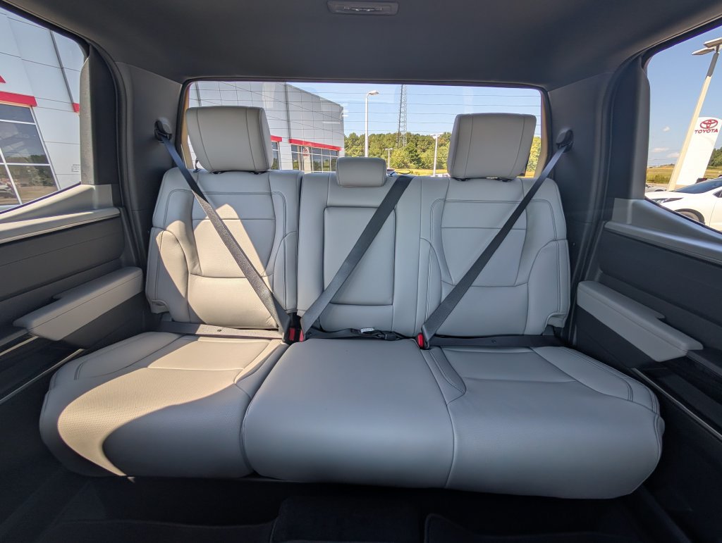 New 2026 Toyota Tundra Limited AWD/4WD image 25