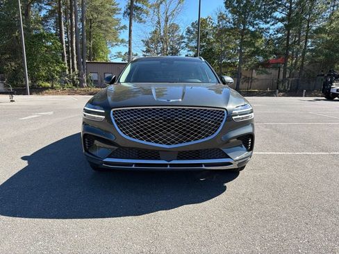 Used 2025 Genesis GV70 2.5T AWD/4WD image 3