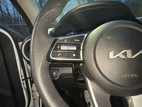 Used 2024 Kia Forte LXS image 14