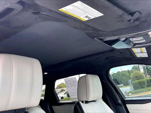Used 2018 Land Rover Range Rover Velar AWD/4WD image 27