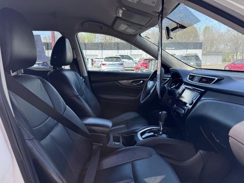 Used 2015 Nissan Rogue SL image 10