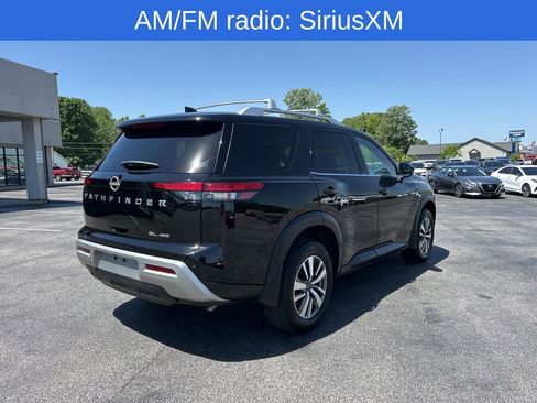 Used 2025 Nissan Pathfinder SL AWD/4WD image 4