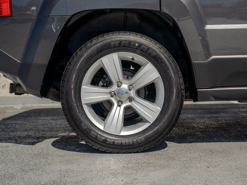 Used 2015 Jeep Patriot Sport w/ Power Value Group AWD/4WD image 14