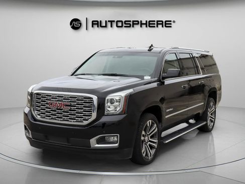 Used 2019 GMC Yukon XL Denali image 4