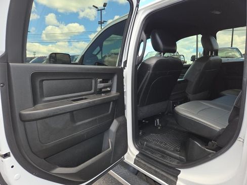 Used 2021 RAM 3500 Tradesman w/ Chrome Appearance Group AWD/4WD image 10