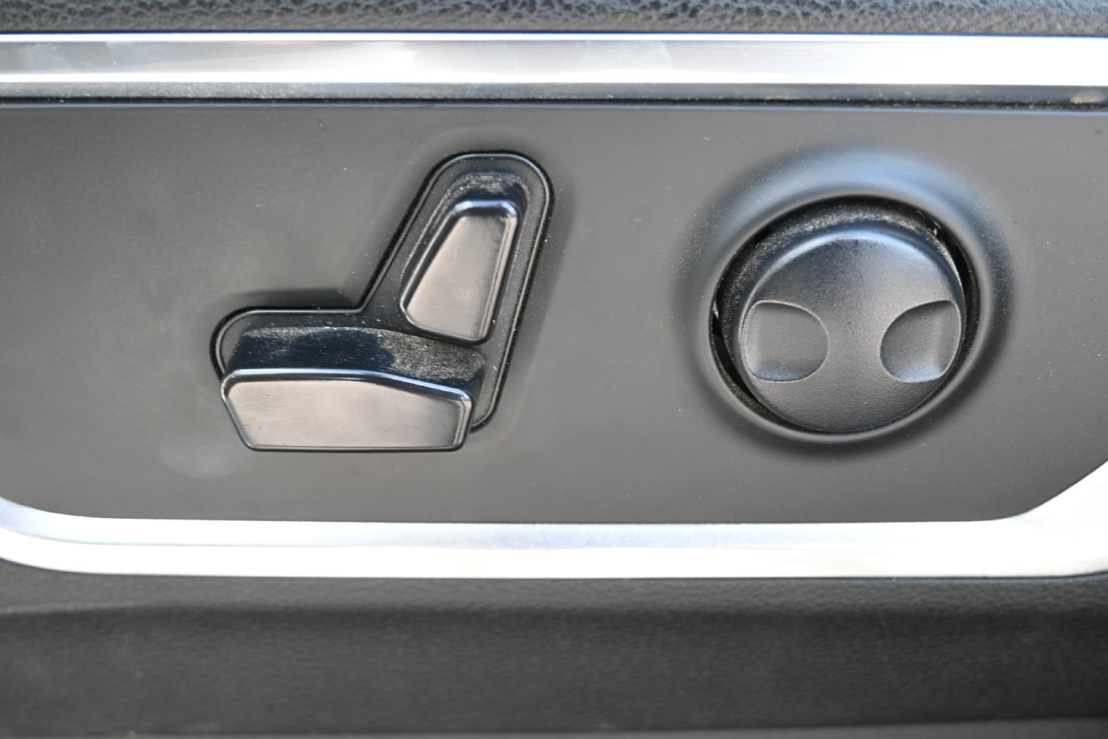 Used 2024 RAM 1500 Laramie RWD image 9