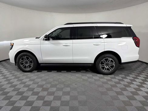 Used 2026 Ford Expedition Active RWD image 4