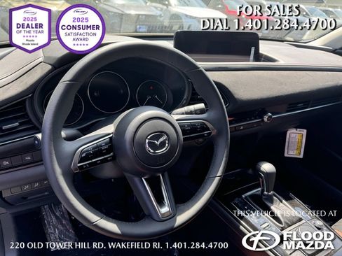 New 2025 MAZDA CX-30 Carbon image 10