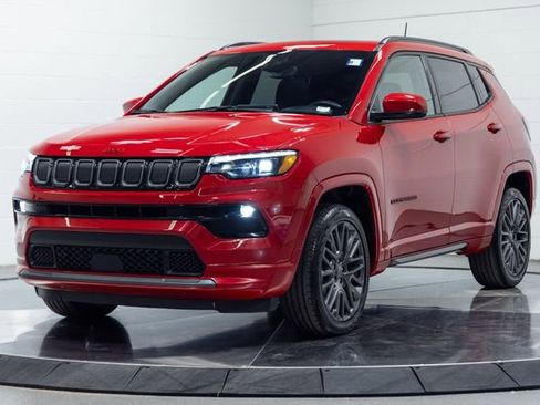 Used 2022 Jeep Compass Limited w/ (RED) Package AWD/4WD image 6