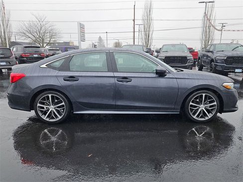 Used 2024 Honda Civic Touring image 7