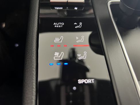 Used 2026 Porsche Macan AWD/4WD image 23