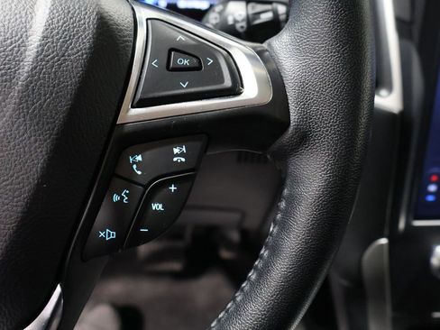 Used 2024 Ford Edge SEL image 33