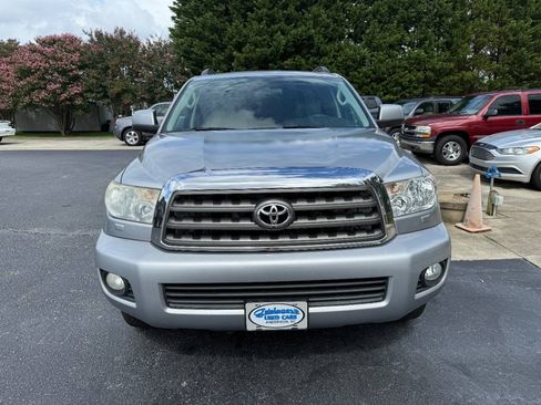 Used 2012 Toyota Sequoia SR5 RWD image 6