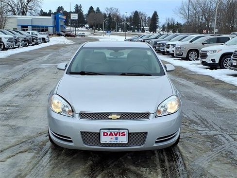 Used 2016 Chevrolet Impala LT image 9